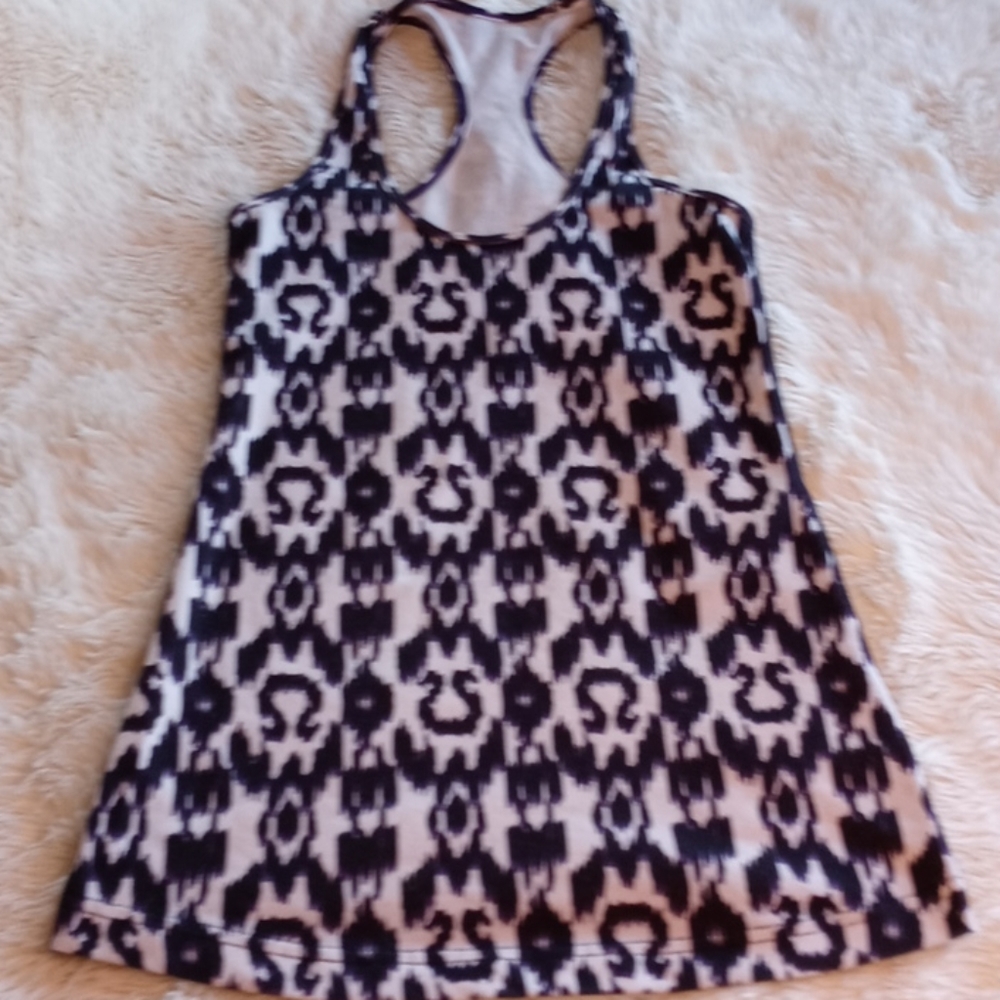Lululemon workout tank xs - Picture 1 of 5